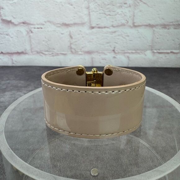 Louis Vuitton Beige Gold Save It Patent Leather Women's Bracelet 17 - Picture 6 of 12